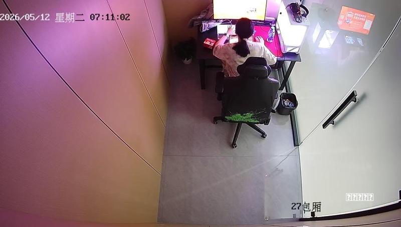 “AI游戏界TikTok”真要来了流派？我们实测了李飞飞押注的AI游戏平台